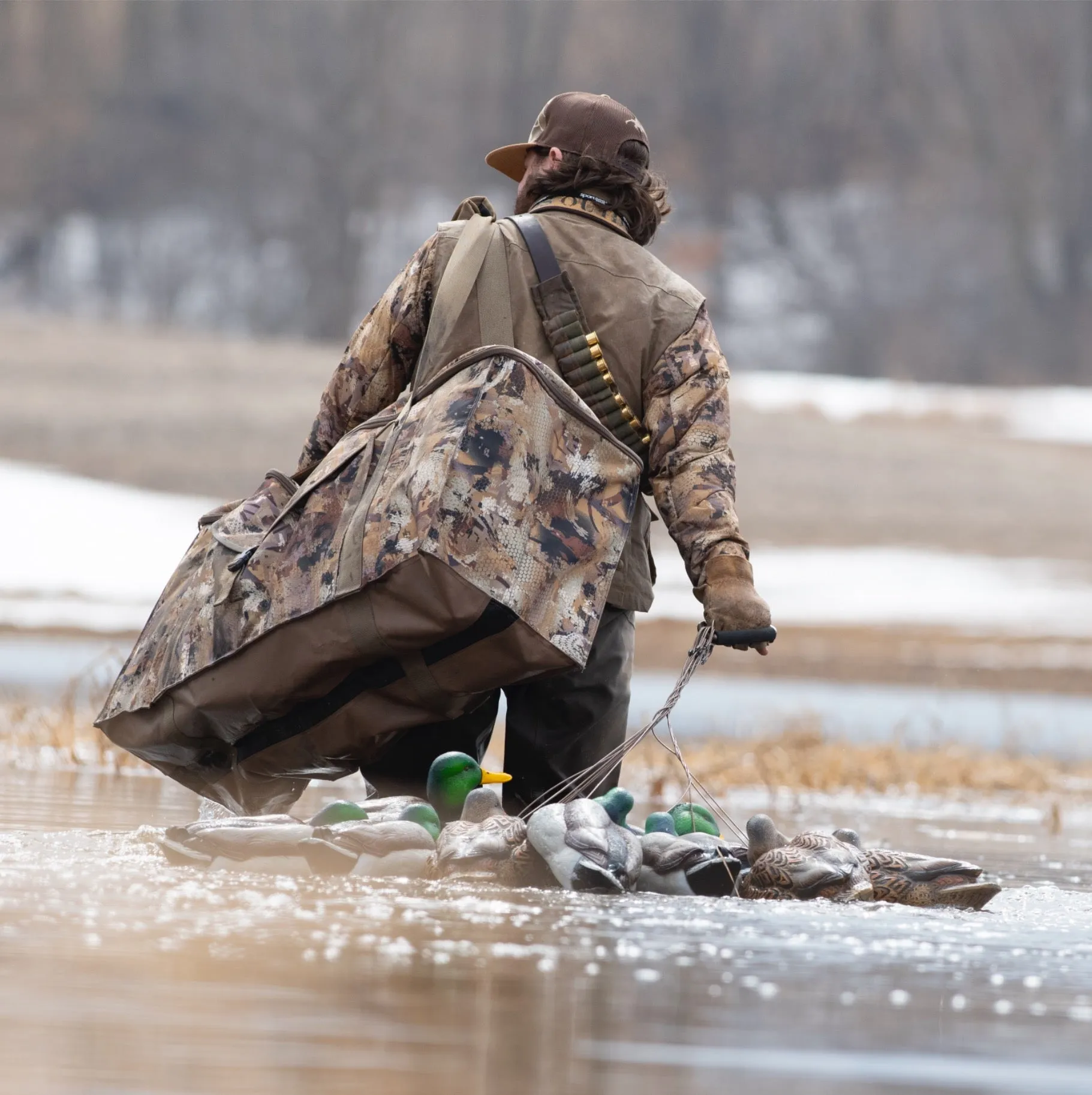 12-Slot Deluxe Duck Decoy Bag-GORE® OPTIFADE® Marsh
