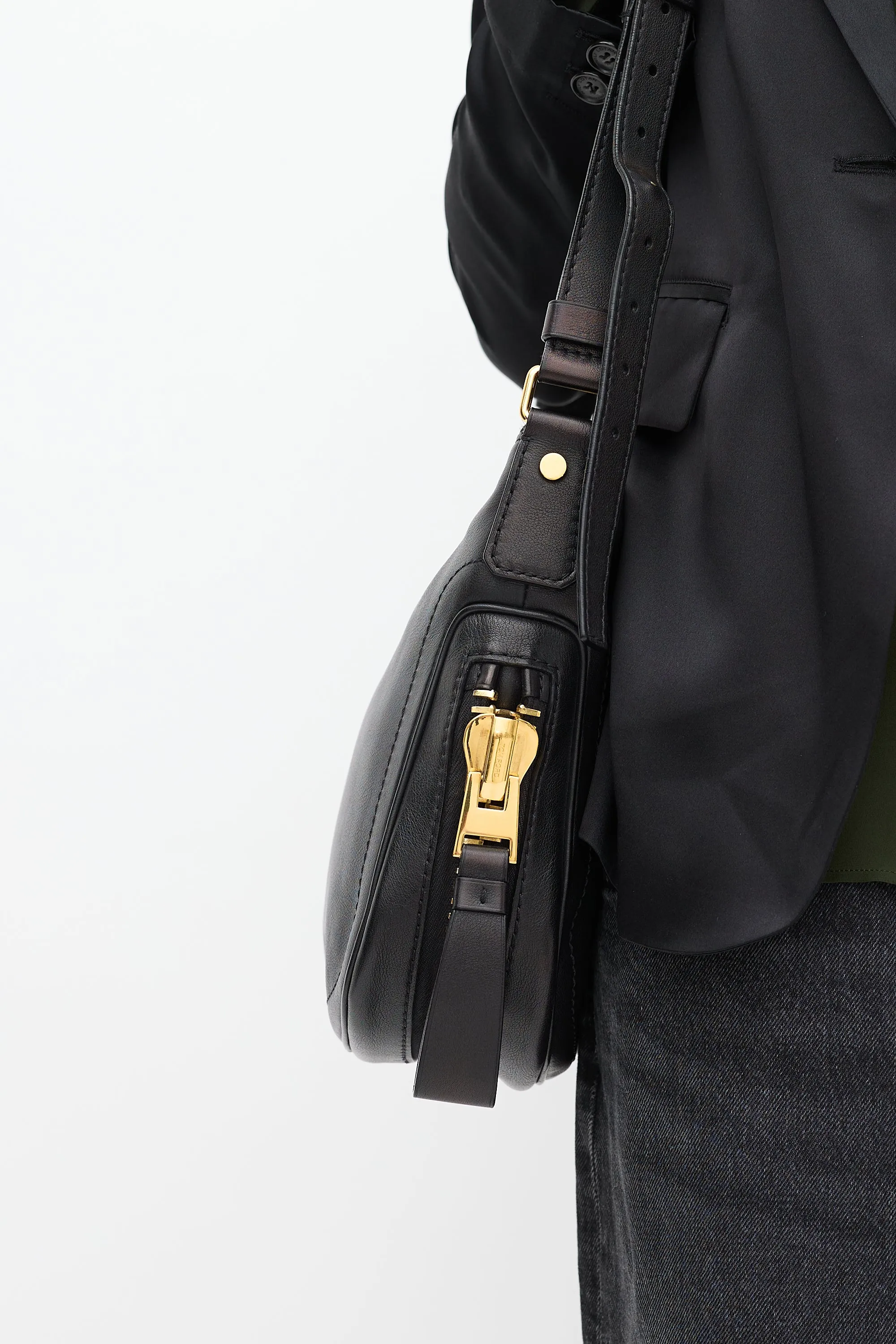 Black Leather Medium Jennifer Simple Zip Bag