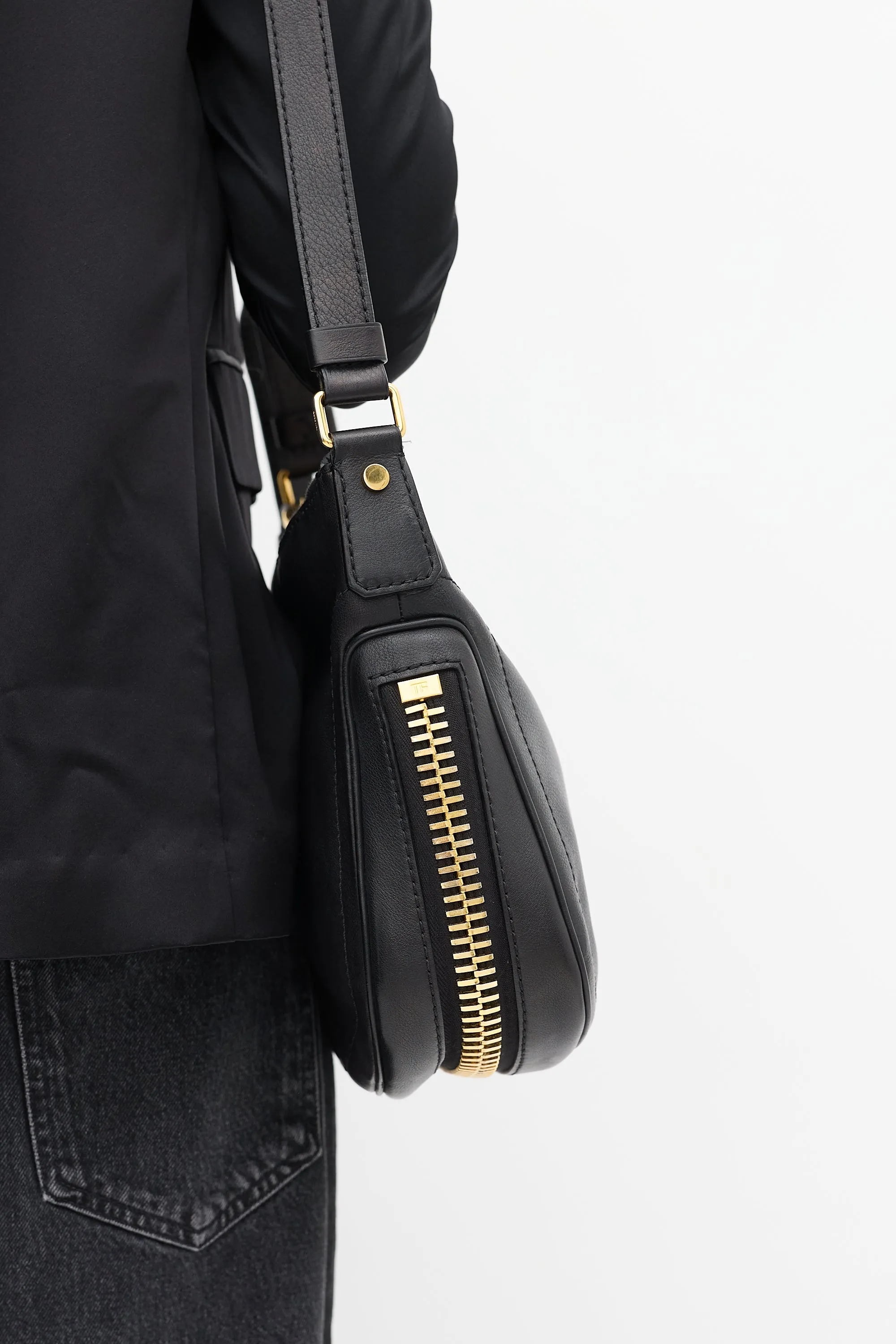Black Leather Medium Jennifer Simple Zip Bag