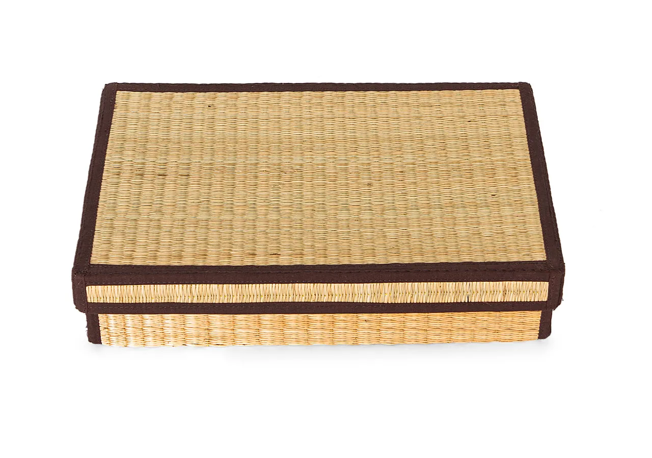 Container with black hem