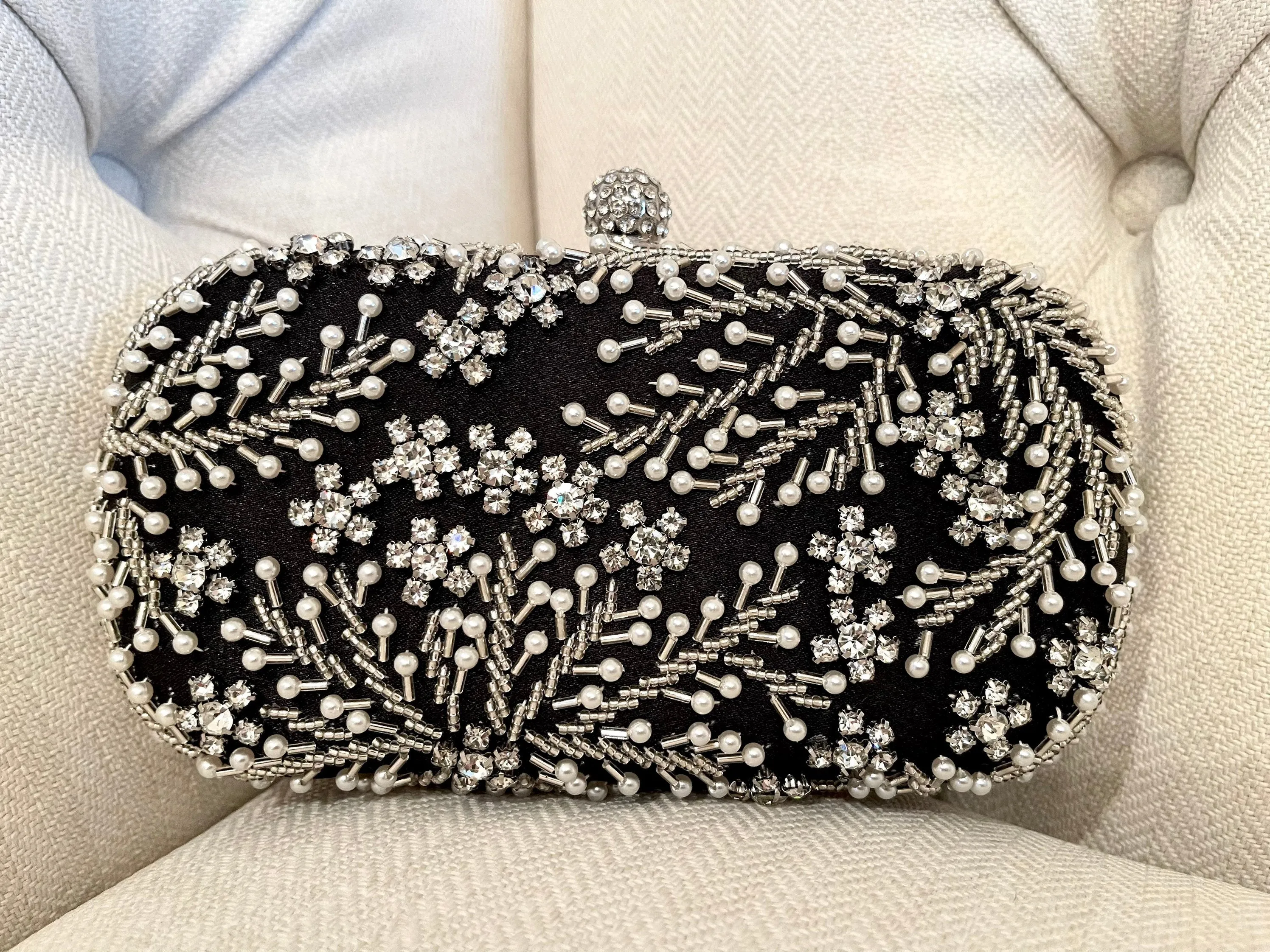 Crystal Leaves & Pearl Beads Clutch | Silver, Black & Off-White Evening Bag