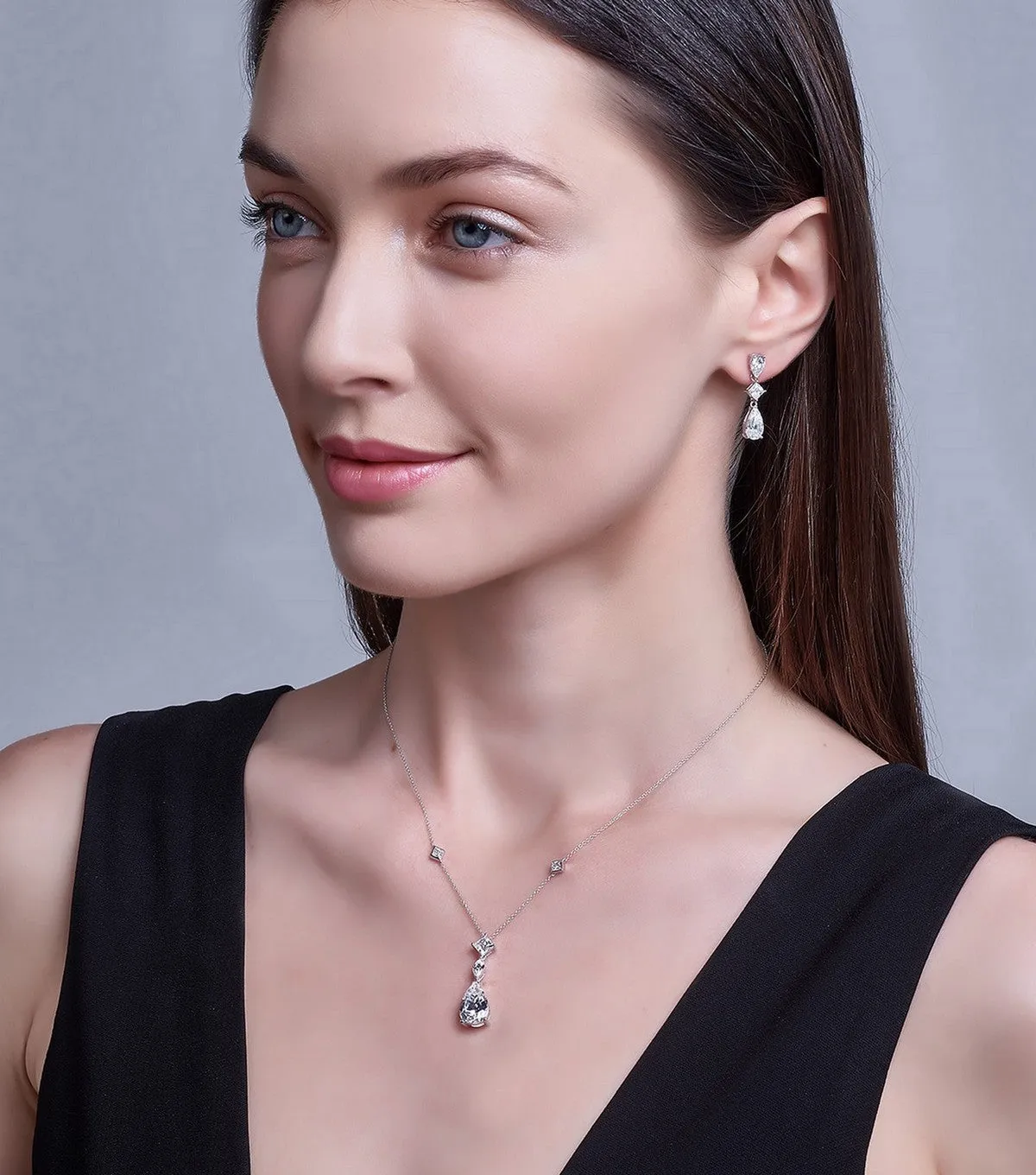 Duchess Pendant Necklace