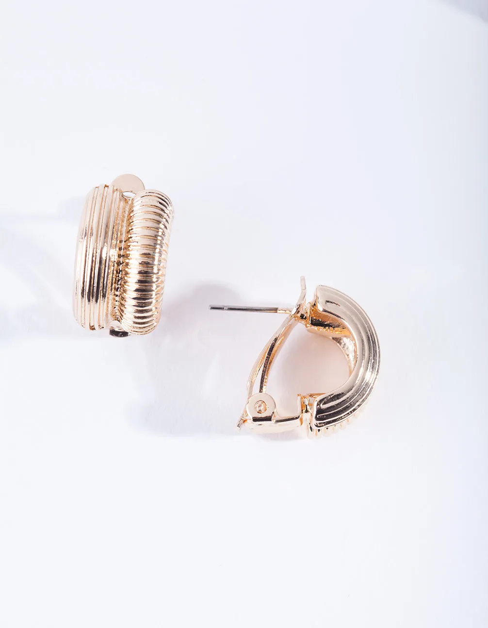 Gold Texture Curve Stud Earrings