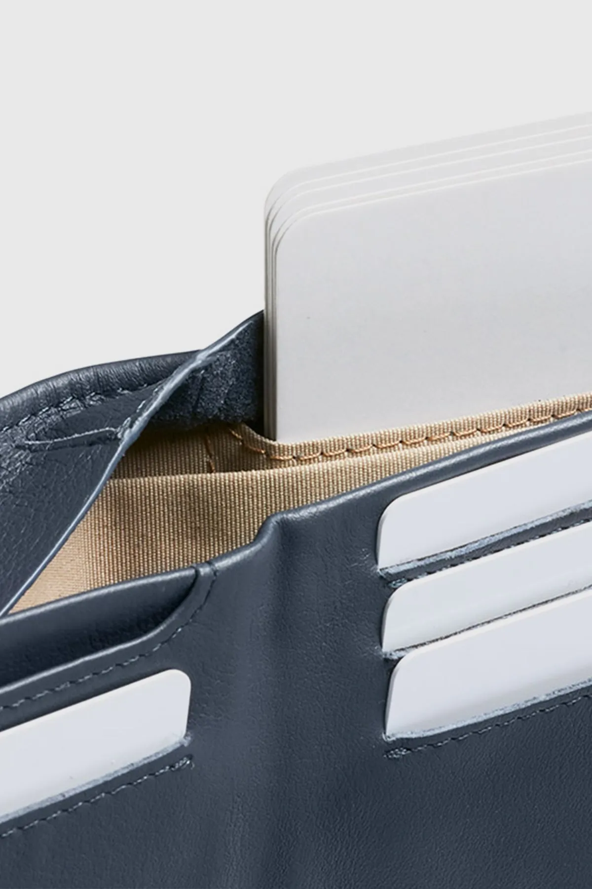 Hide & Seek Wallet - Basalt