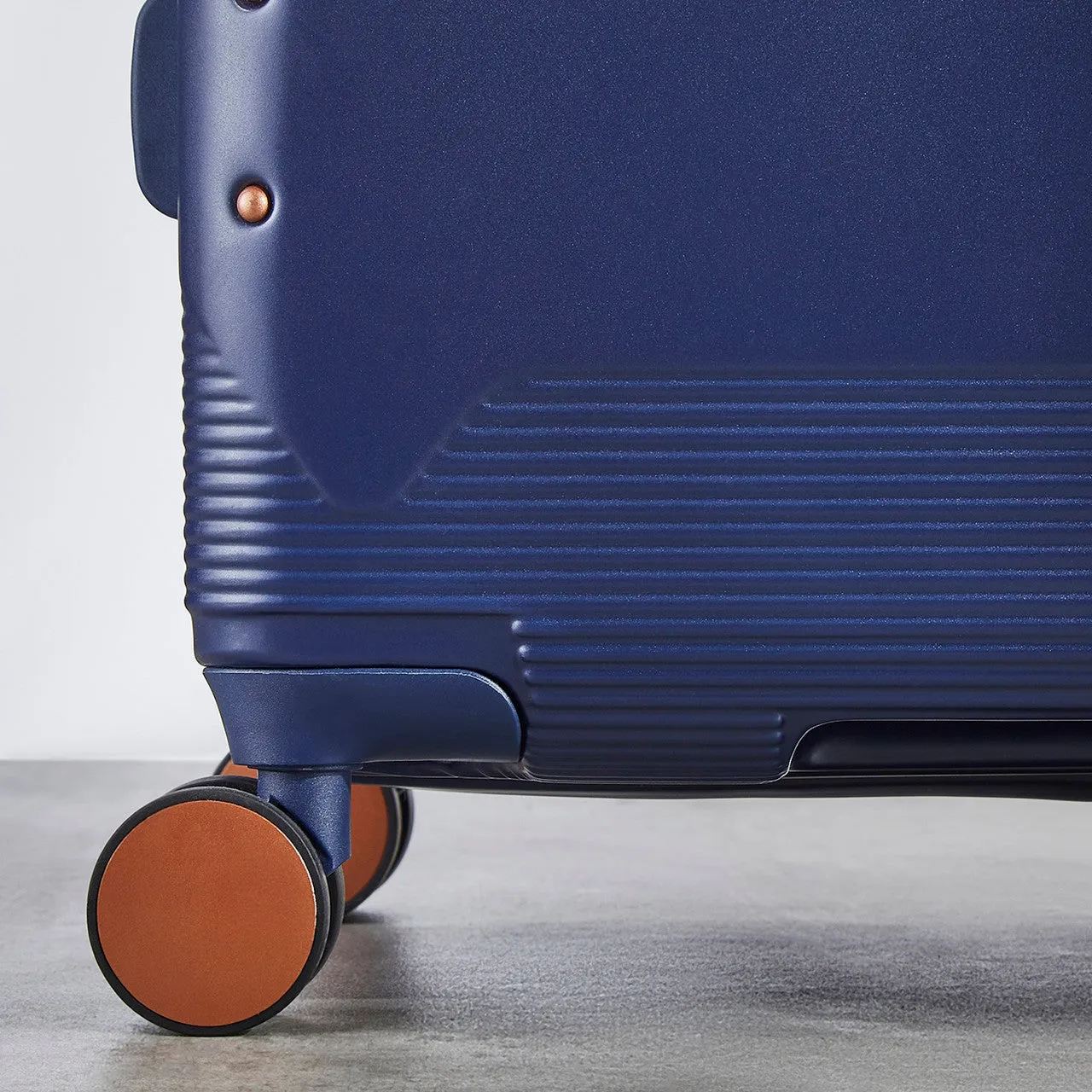 Mayfair Medium Suitcase - Navy