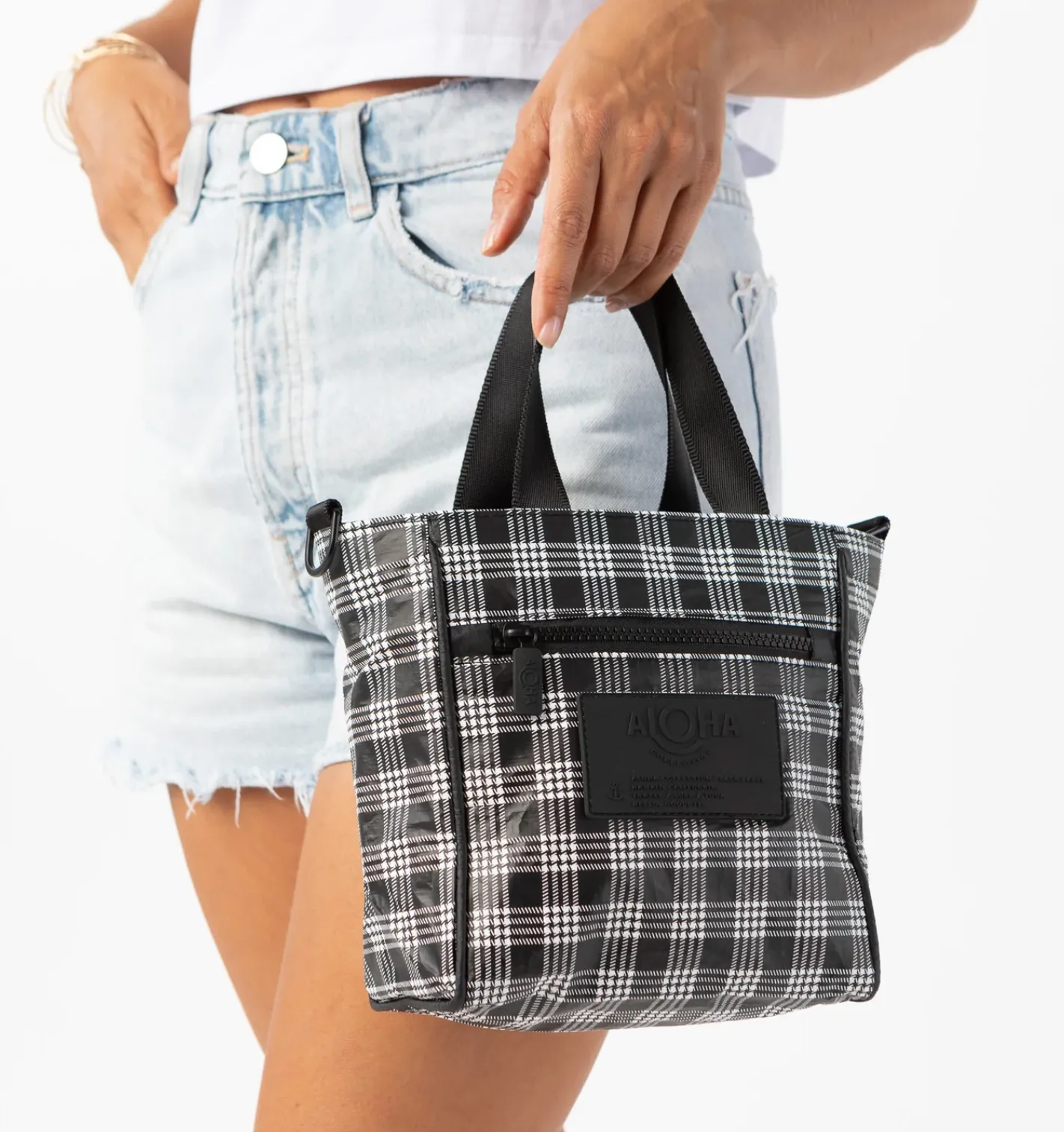 Palaka Crossbody / Black on White